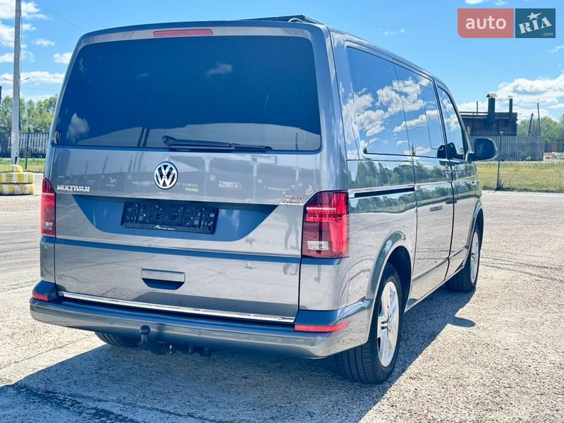 Минивэн Volkswagen Multivan 2016 в Киеве