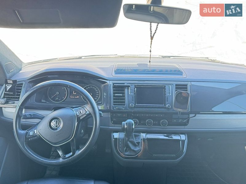 Минивэн Volkswagen Multivan 2016 в Киеве