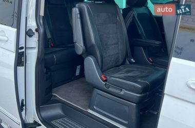 Минивэн Volkswagen Multivan 2017 в Ровно