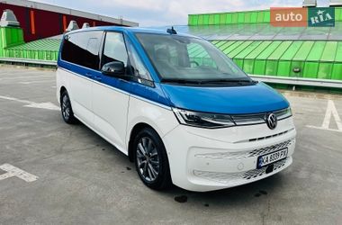 Минивэн Volkswagen Multivan 2023 в Киеве
