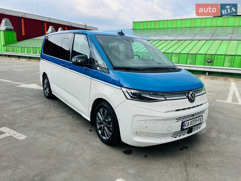 Минивэн Volkswagen Multivan 2023 в Киеве