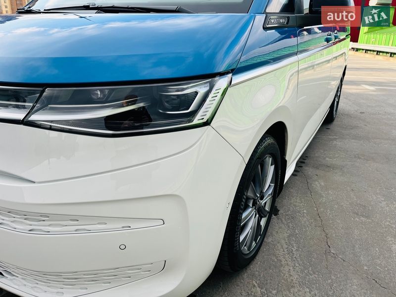 Минивэн Volkswagen Multivan 2023 в Киеве
