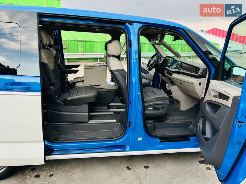 Минивэн Volkswagen Multivan 2023 в Киеве