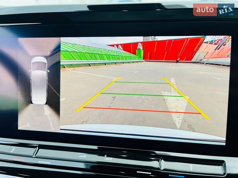 Минивэн Volkswagen Multivan 2023 в Киеве