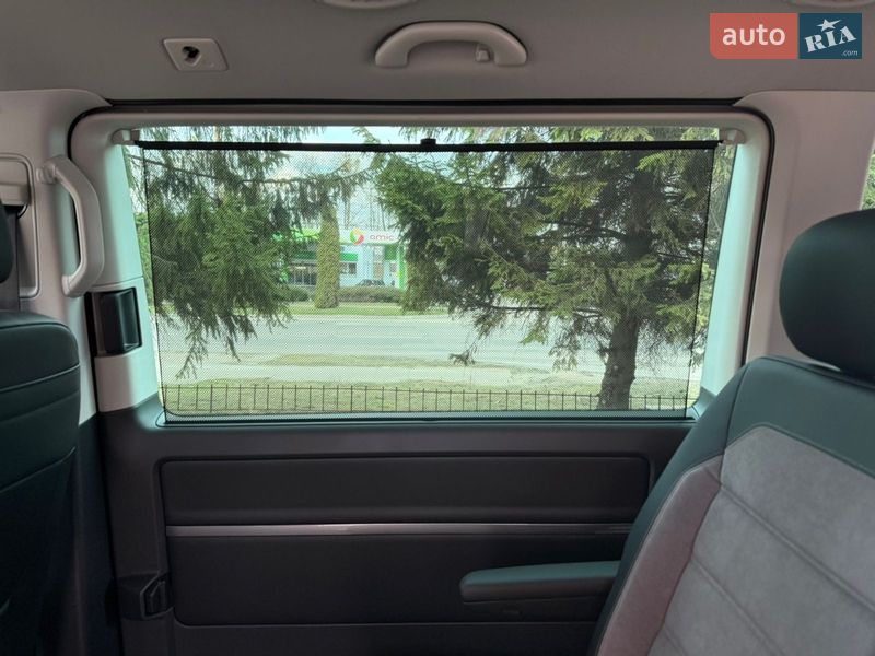Минивэн Volkswagen Multivan 2023 в Киеве
