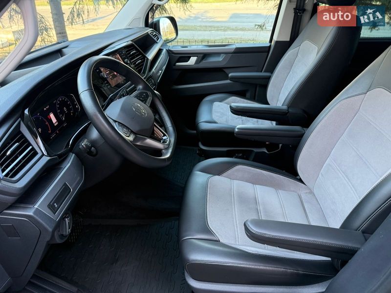 Минивэн Volkswagen Multivan 2023 в Киеве