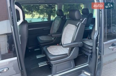 Минивэн Volkswagen Multivan 2023 в Киеве
