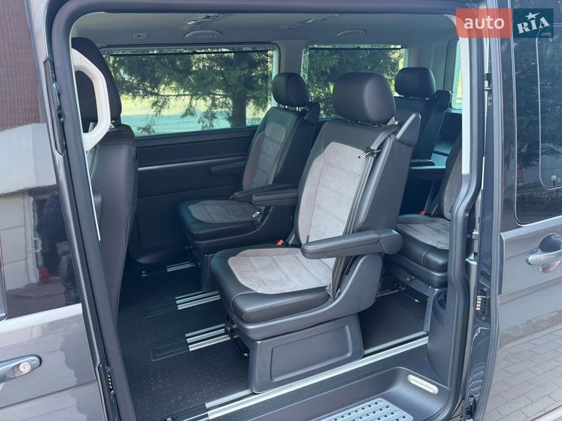 Минивэн Volkswagen Multivan 2023 в Киеве