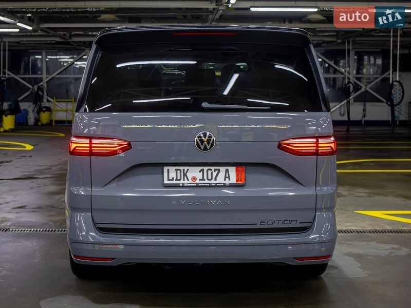 Минивэн Volkswagen Multivan 2022 в Черновцах