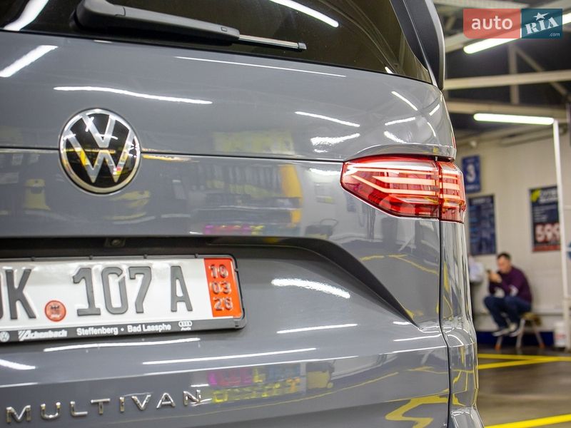 Минивэн Volkswagen Multivan 2022 в Черновцах