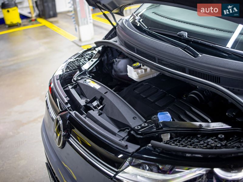 Минивэн Volkswagen Multivan 2022 в Черновцах