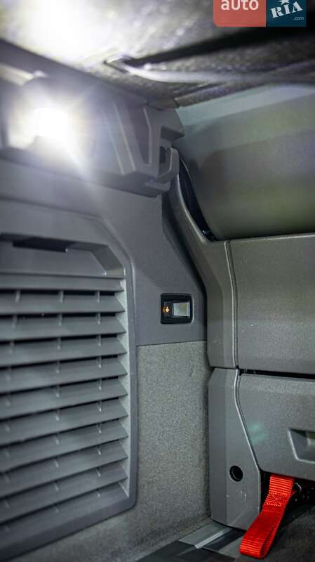 Минивэн Volkswagen Multivan 2022 в Черновцах