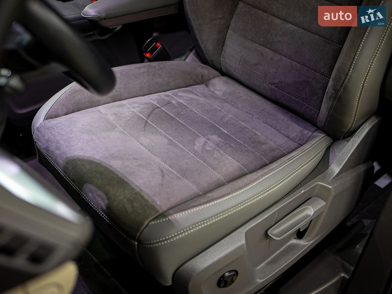 Минивэн Volkswagen Multivan 2022 в Черновцах