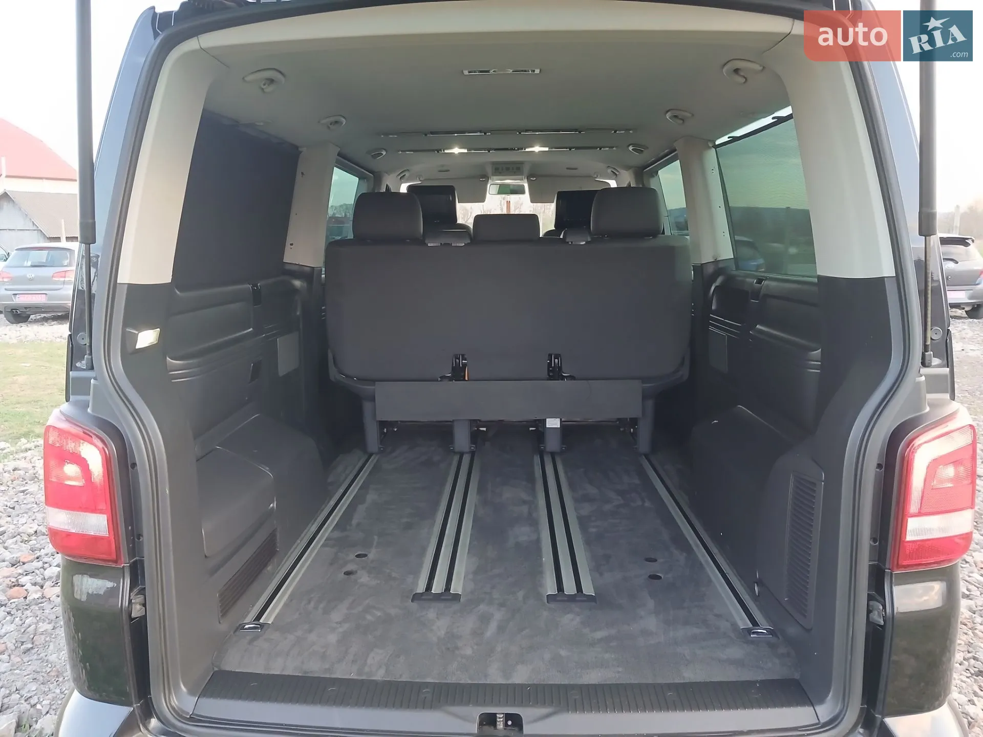 2011 Volkswagen Multivan - мініатюра 35