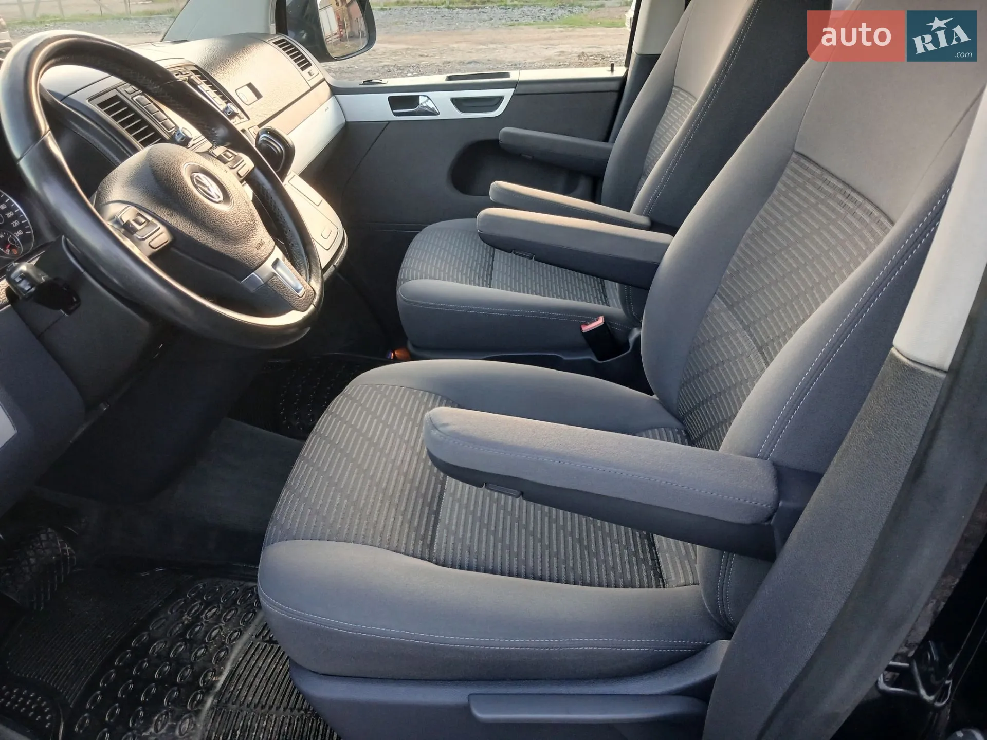 2011 Volkswagen Multivan - мініатюра 39