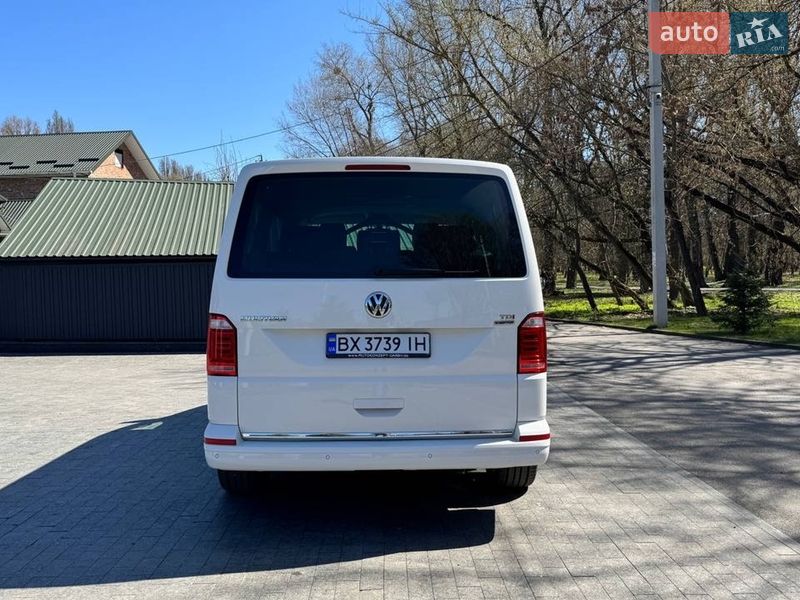 Мінівен Volkswagen Multivan 2016 в Хмельницькому