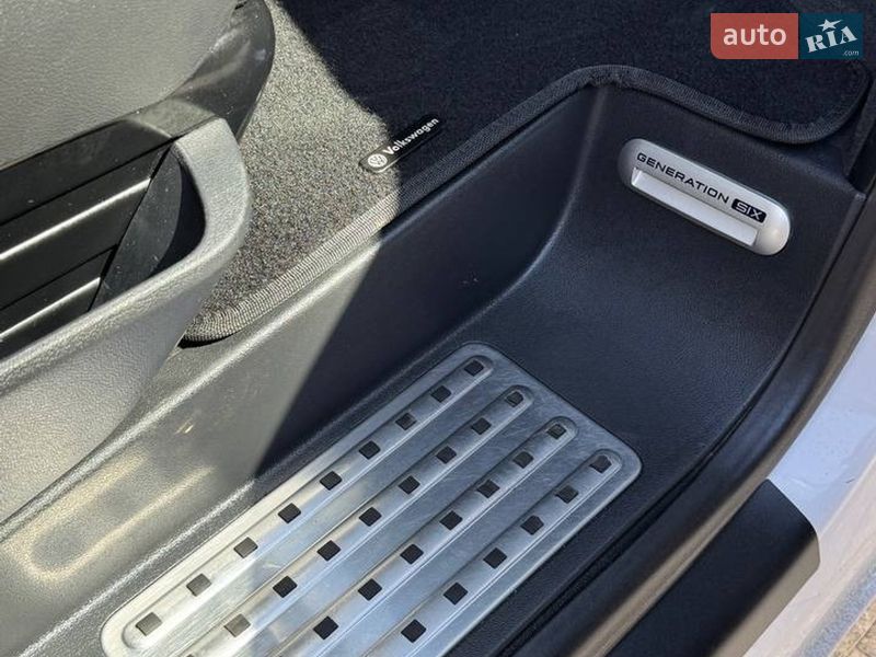 Мінівен Volkswagen Multivan 2016 в Хмельницькому