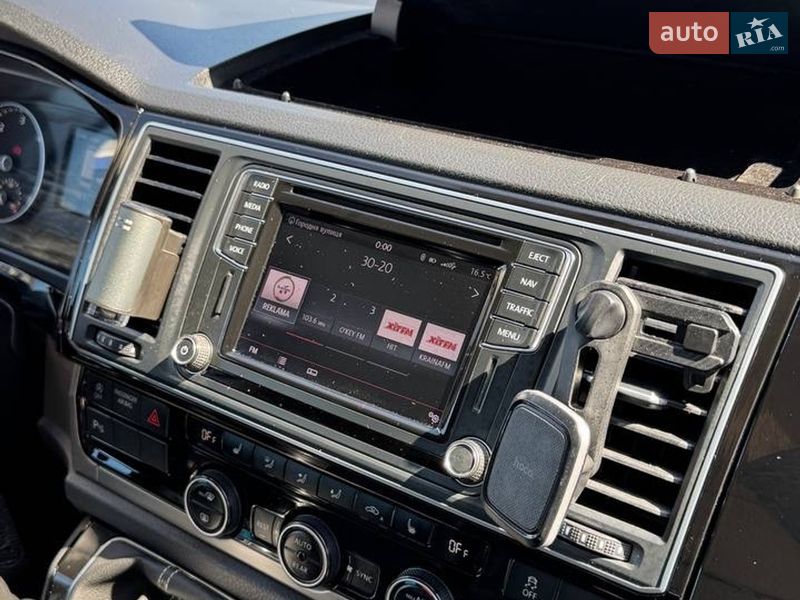 Мінівен Volkswagen Multivan 2016 в Хмельницькому