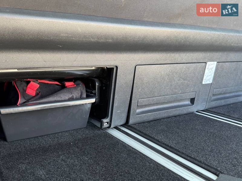 Мінівен Volkswagen Multivan 2016 в Хмельницькому