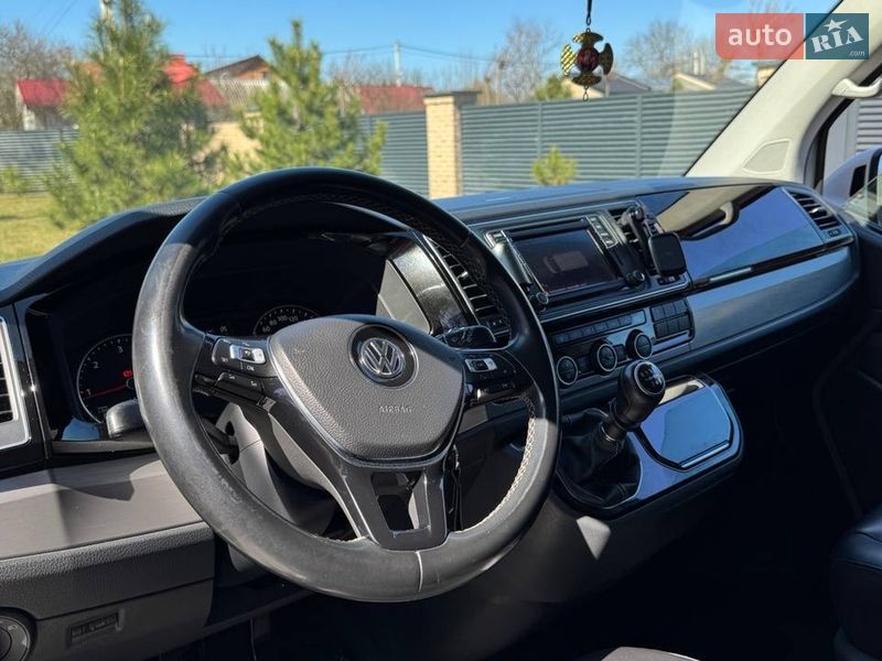 Мінівен Volkswagen Multivan 2016 в Хмельницькому