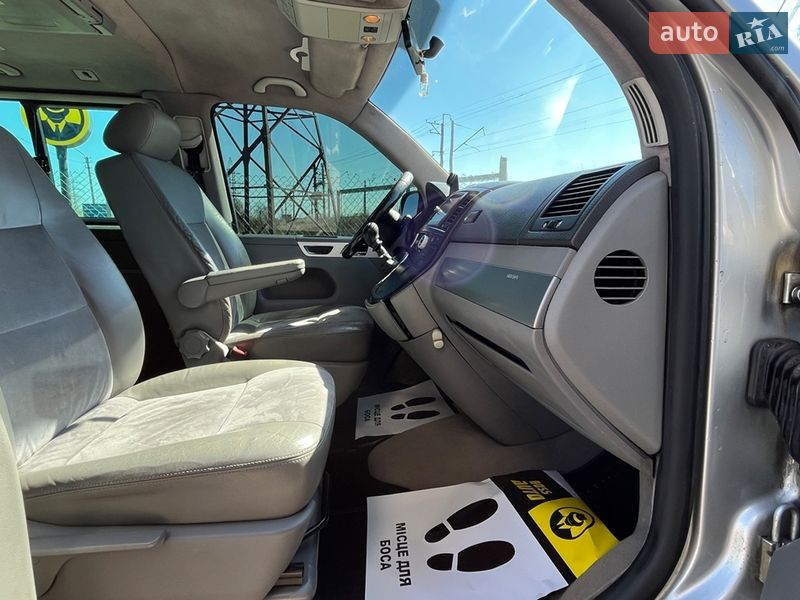 Минивэн Volkswagen Multivan 2008 в Стрые
