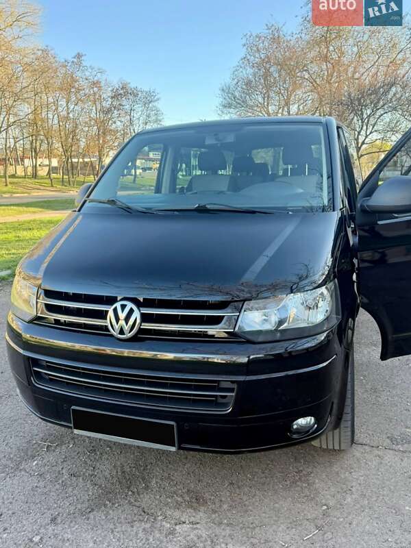 Минивэн Volkswagen Multivan 2011 в Чернигове
