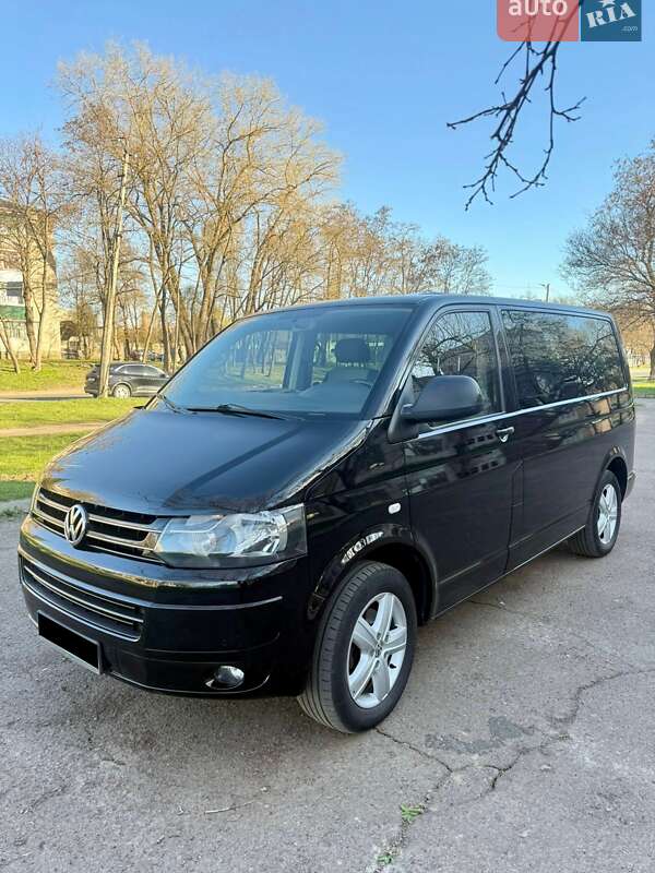 Минивэн Volkswagen Multivan 2011 в Чернигове