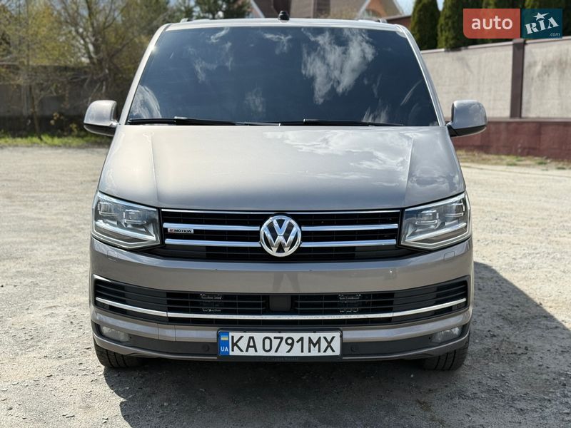 Мінівен Volkswagen Multivan 2017 в Дніпрі