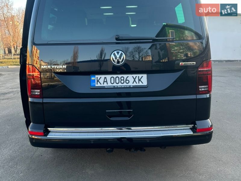 Минивэн Volkswagen Multivan 2024 в Киеве