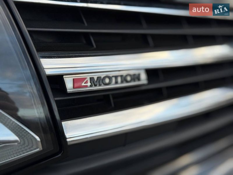 Мінівен Volkswagen Multivan 2016 в Луцьку