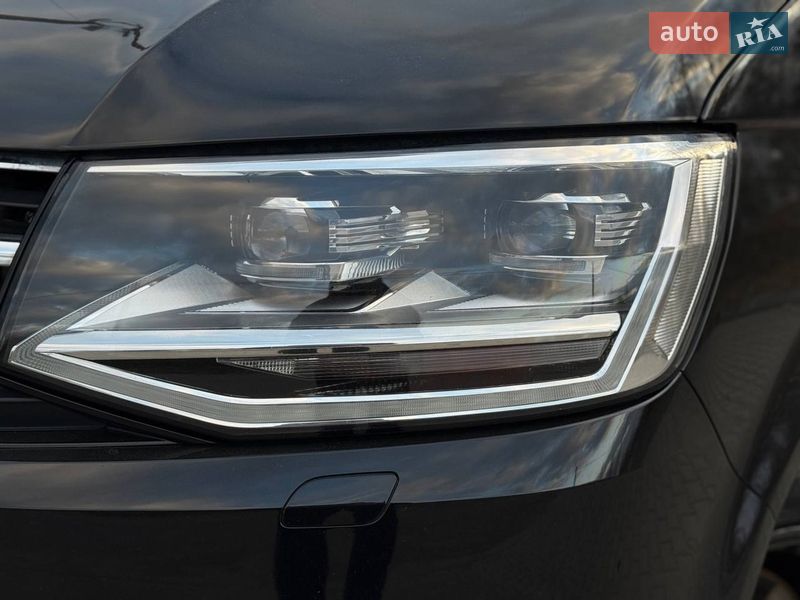 Мінівен Volkswagen Multivan 2016 в Луцьку