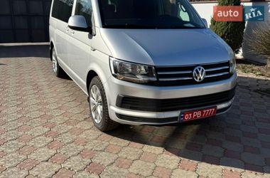 Мінівен Volkswagen Multivan 2017 в Дніпрі