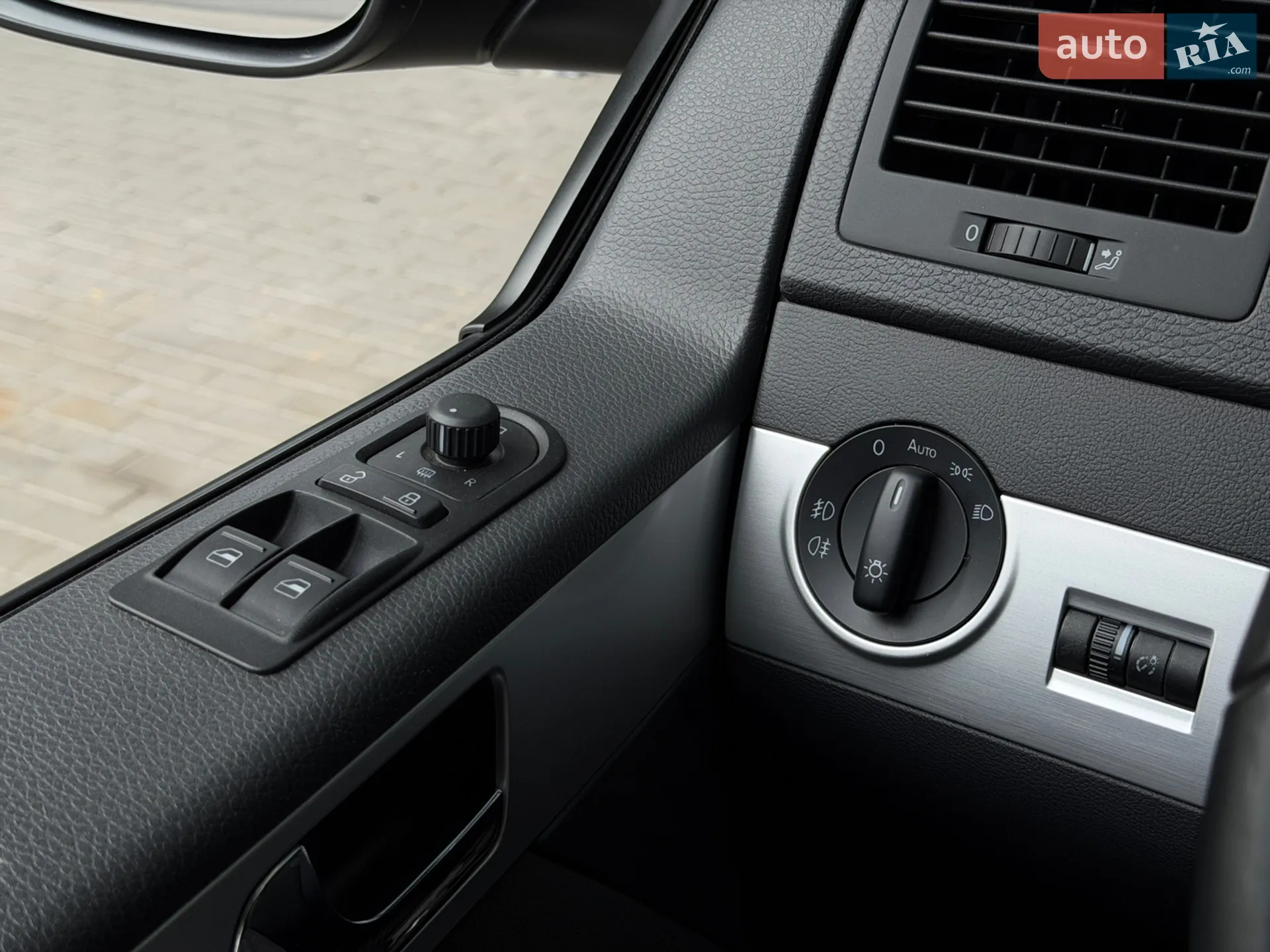2015 Volkswagen Multivan - мініатюра 29