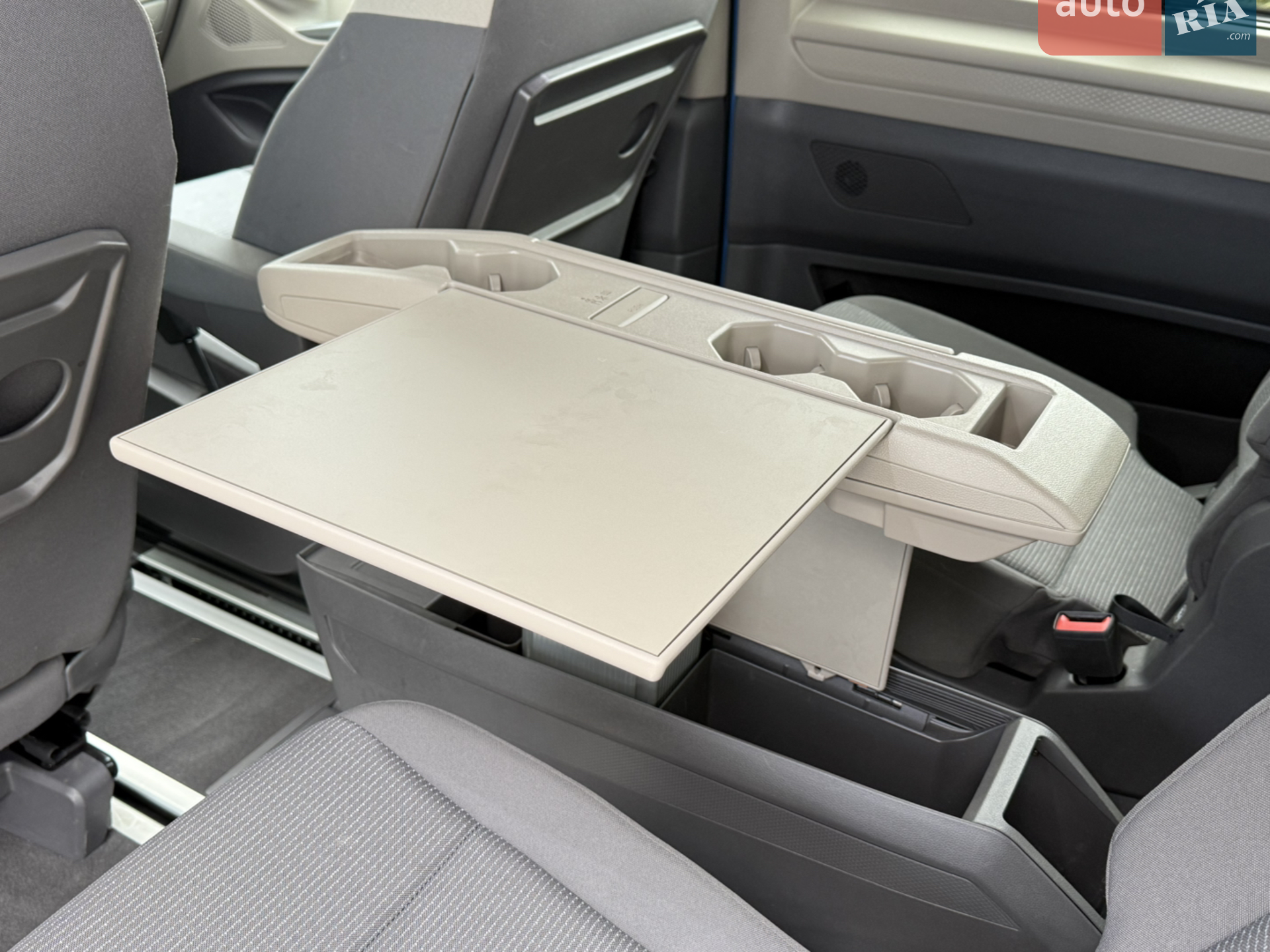 2022 Volkswagen Multivan - мініатюра 32