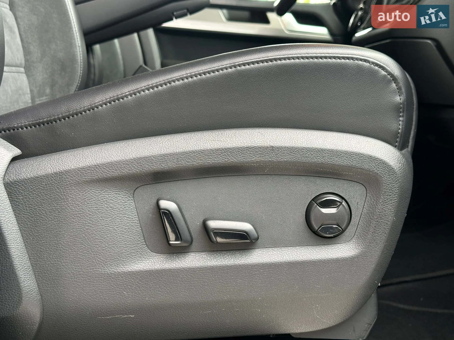 2016 Volkswagen Multivan - мініатюра 36