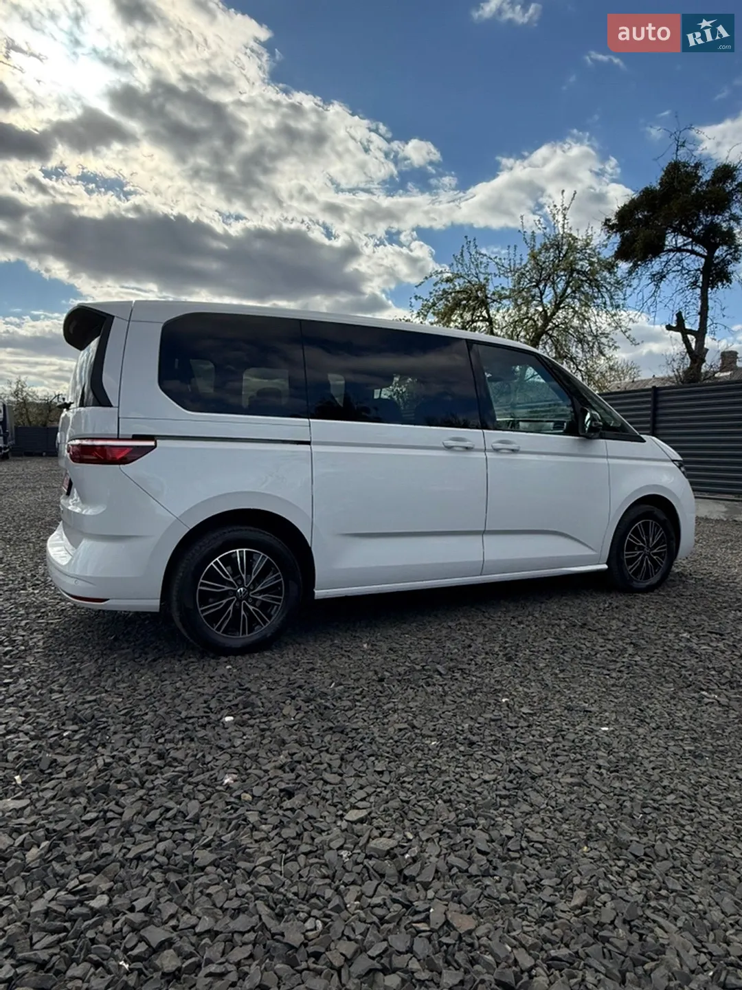 2023 Volkswagen Multivan - мініатюра 12