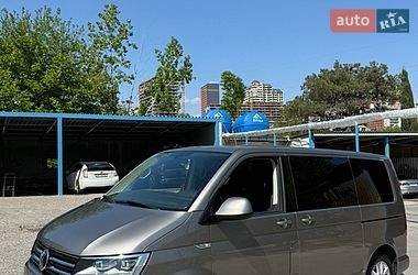 Мінівен Volkswagen Multivan 2018 в Києві