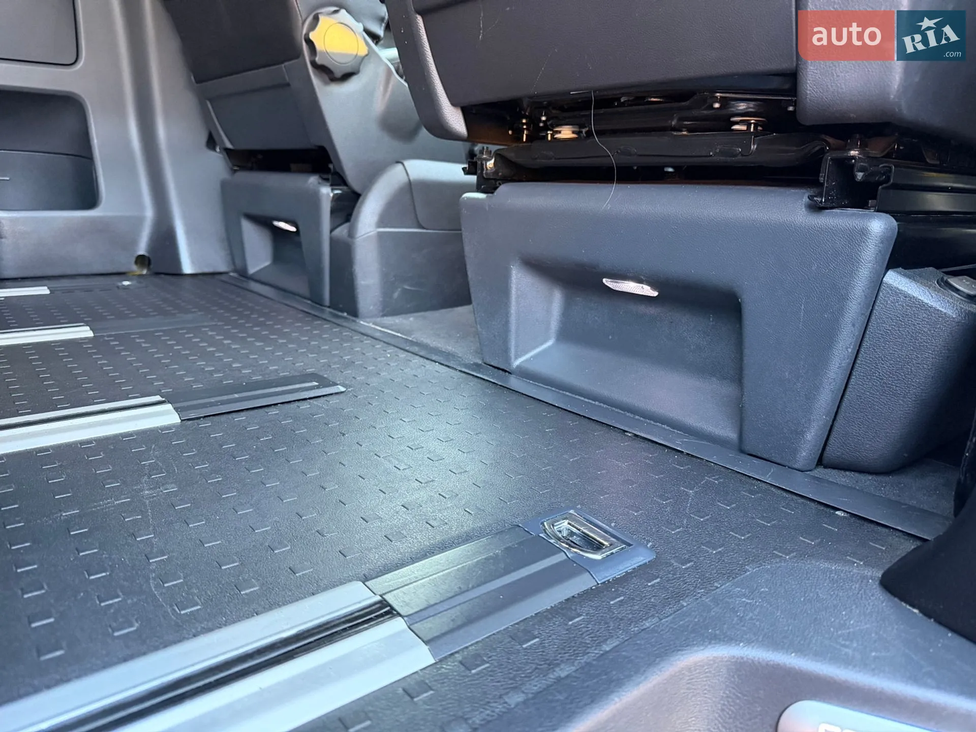 2021 Volkswagen Multivan - мініатюра 7
