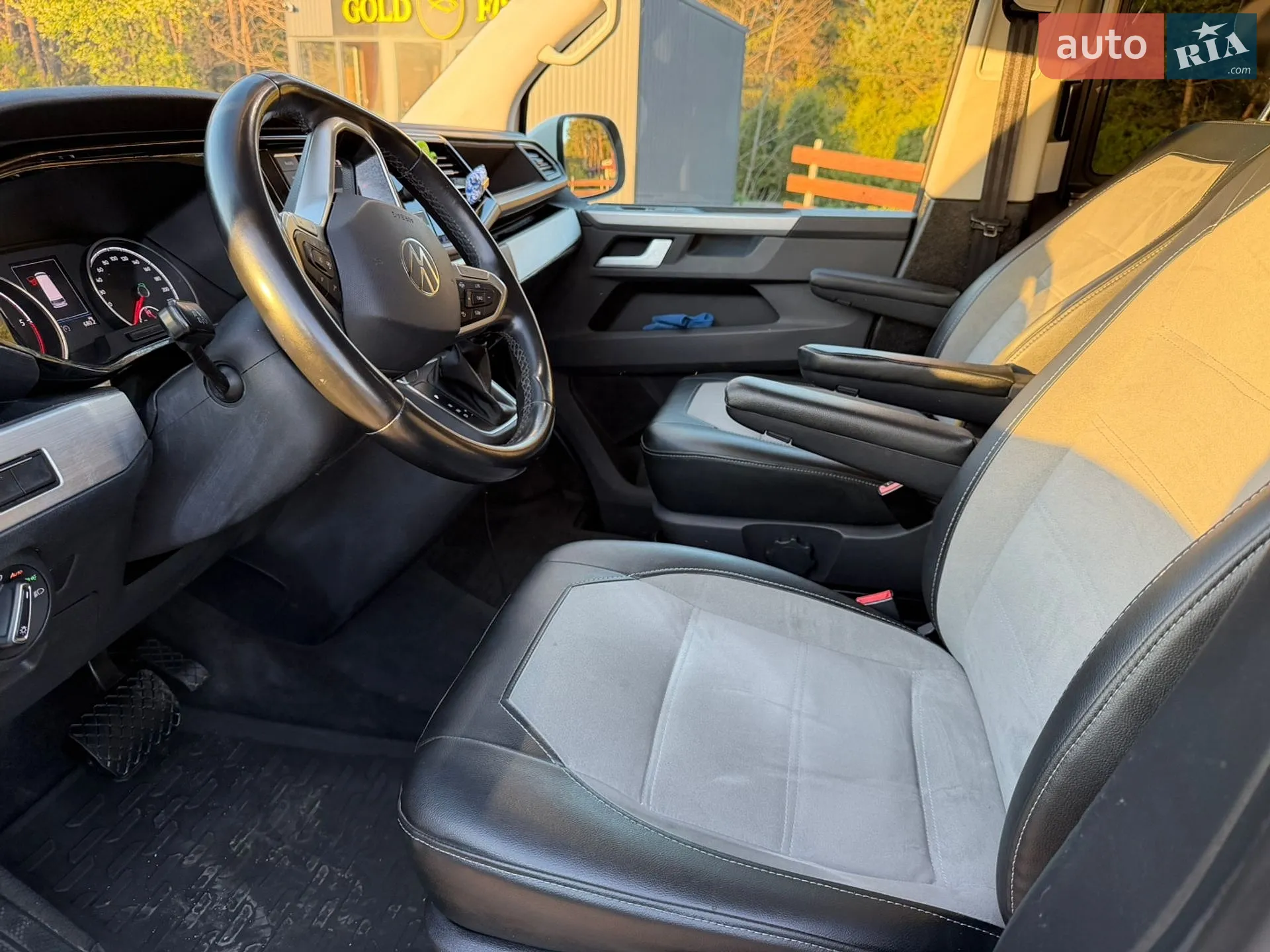 2021 Volkswagen Multivan - мініатюра 18