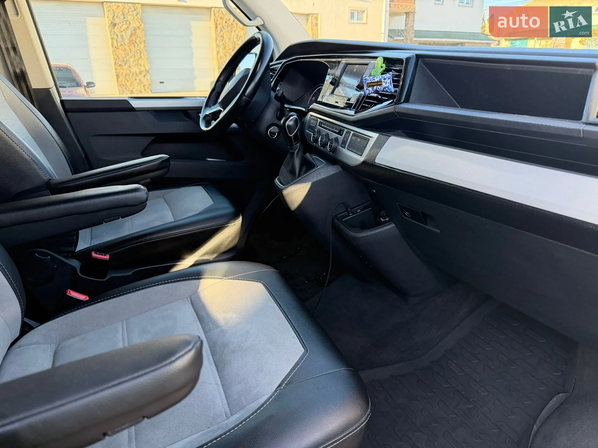 2021 Volkswagen Multivan - мініатюра 28