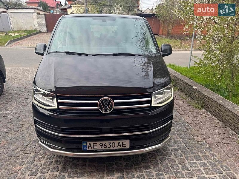Минивэн Volkswagen Multivan 2015 в Новомосковске