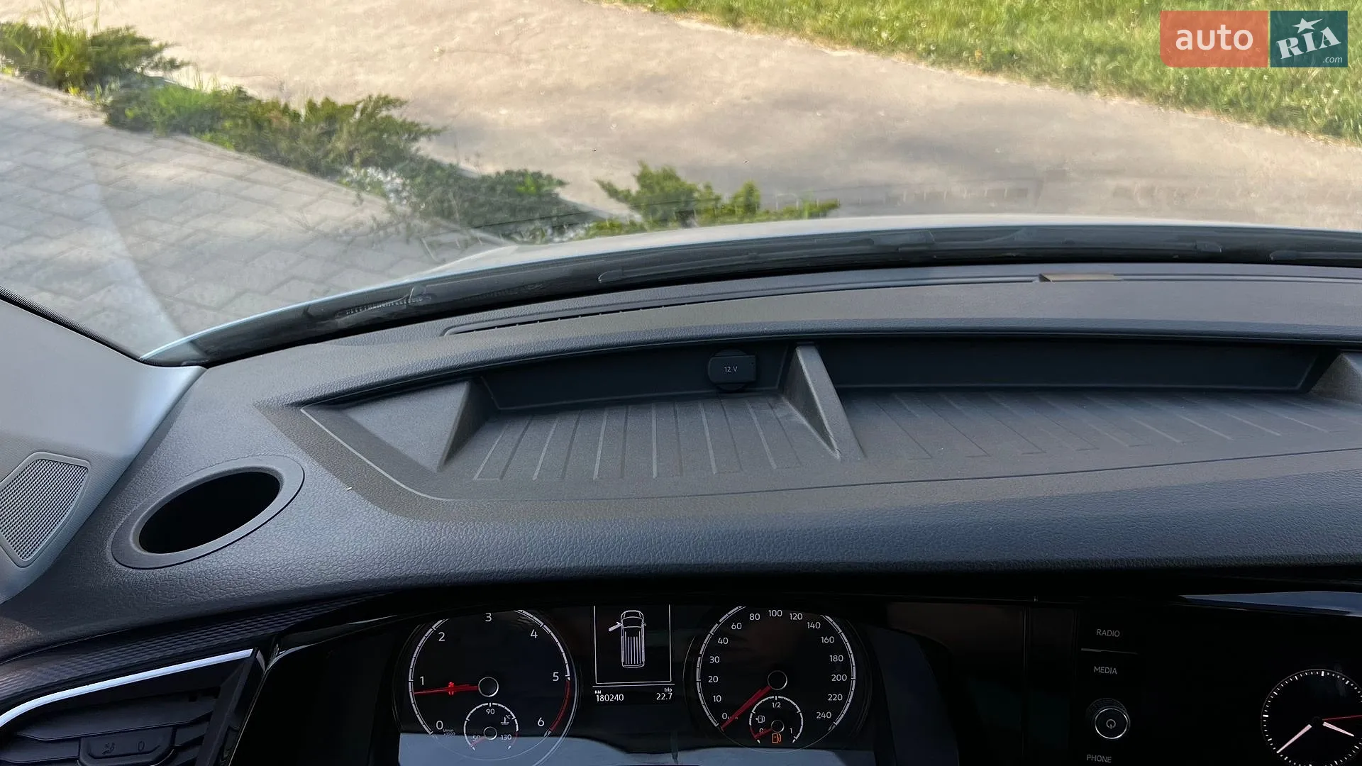 2022 Volkswagen Multivan - мініатюра 30