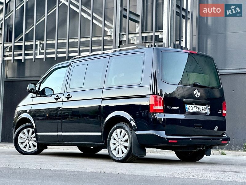 Минивэн Volkswagen Multivan 2011 в Киеве