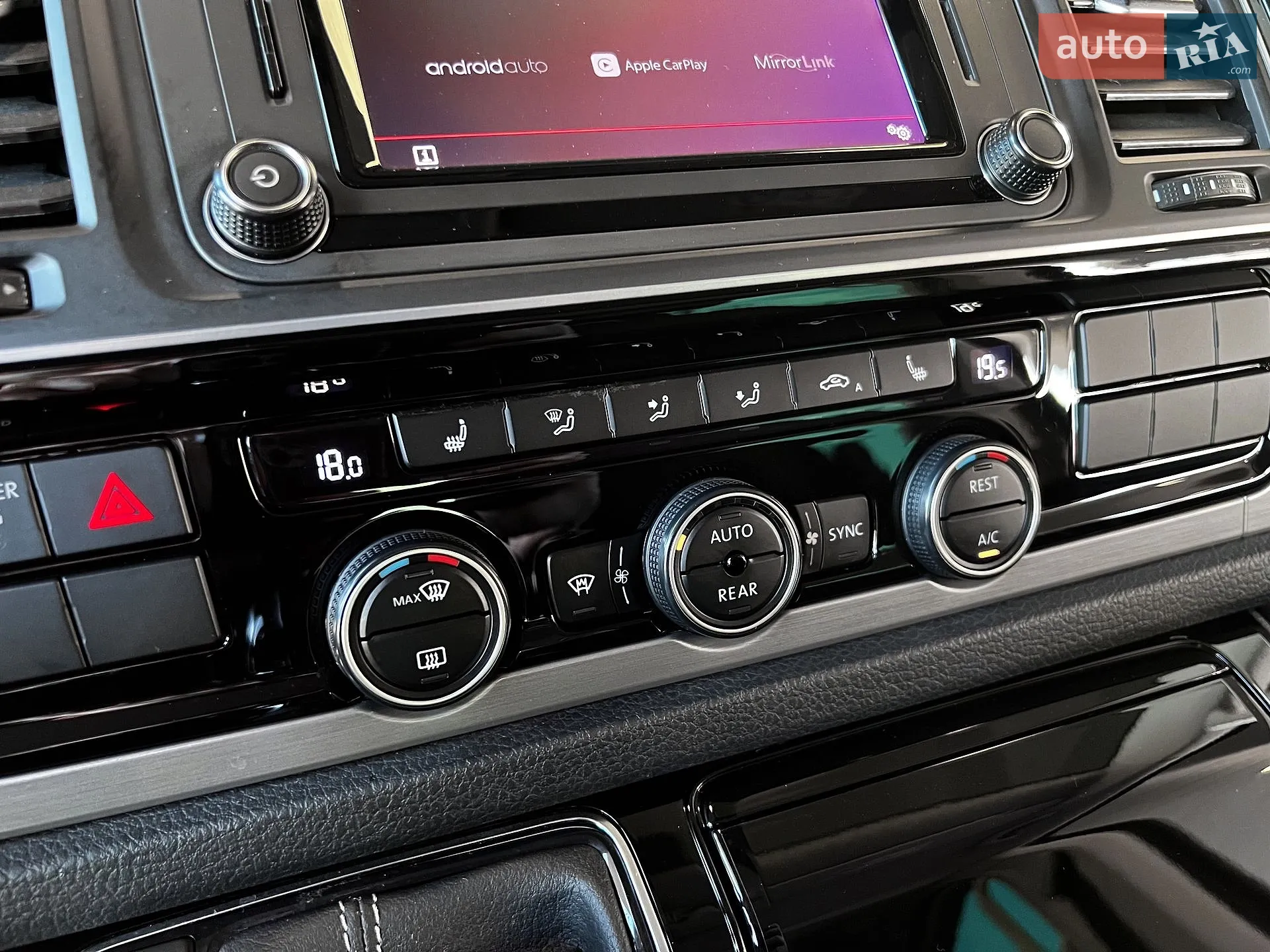 2018 Volkswagen Multivan - мініатюра 14
