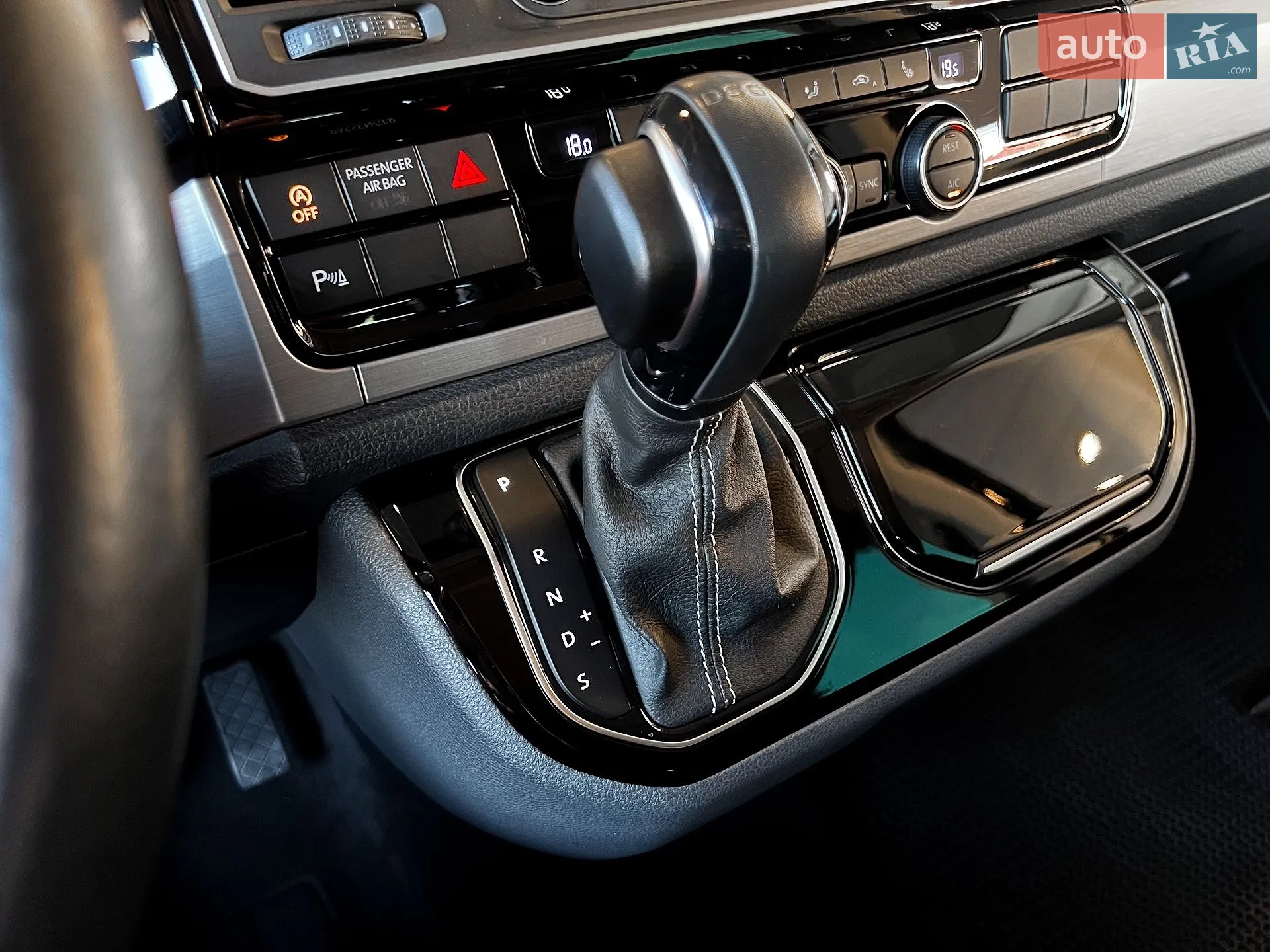 2018 Volkswagen Multivan - мініатюра 17