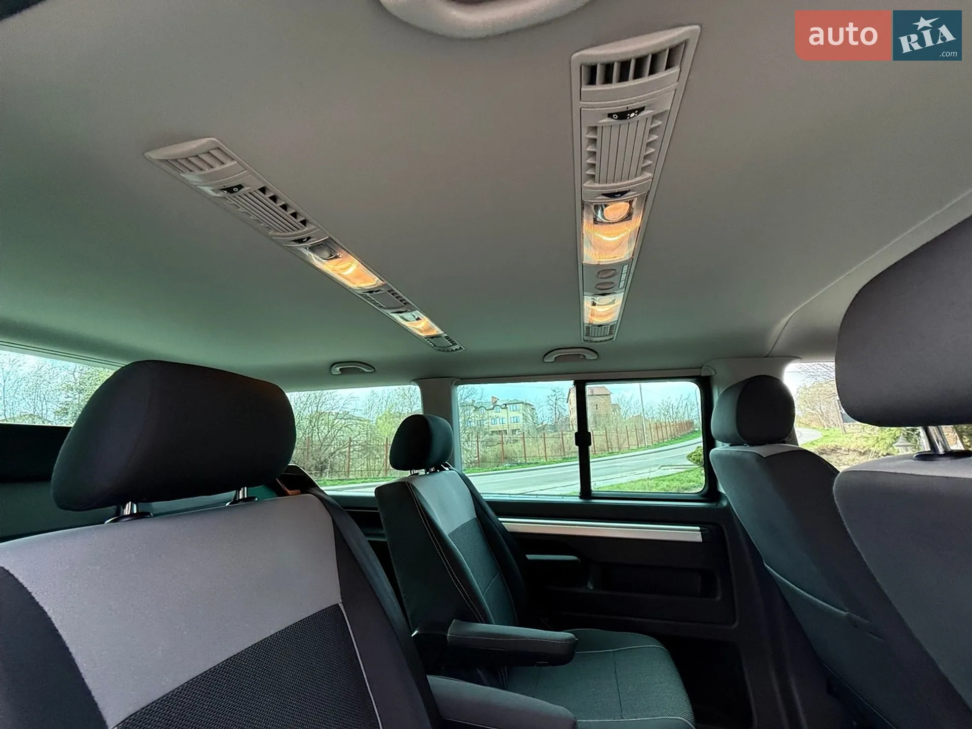2012 Volkswagen Multivan - мініатюра 28