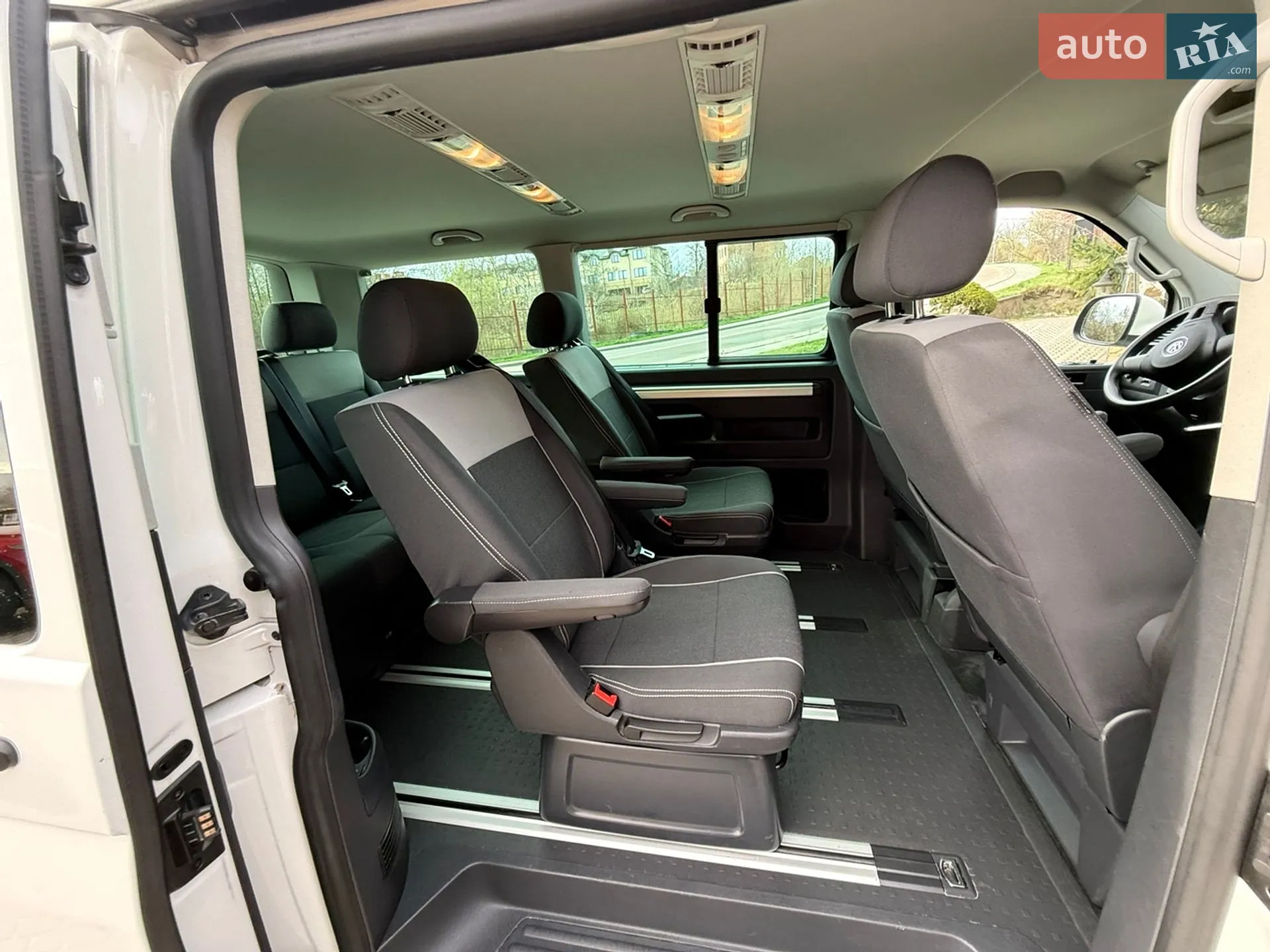 2012 Volkswagen Multivan - мініатюра 30