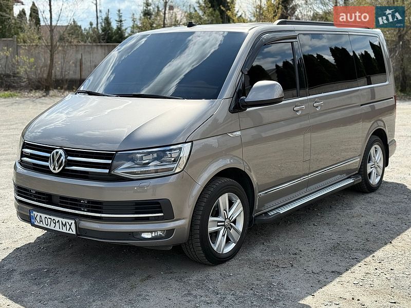 Минивэн Volkswagen Multivan 2017 в Киеве