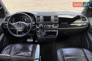 Минивэн Volkswagen Multivan 2017 в Киеве