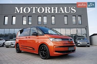 Мінівен Volkswagen Multivan 2022 в Чернівцях